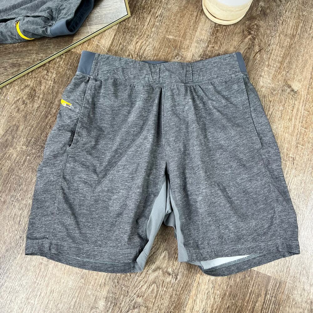 Lululemon T.H.E. Short 8" Heathered Gray Yellow Pocket Lining